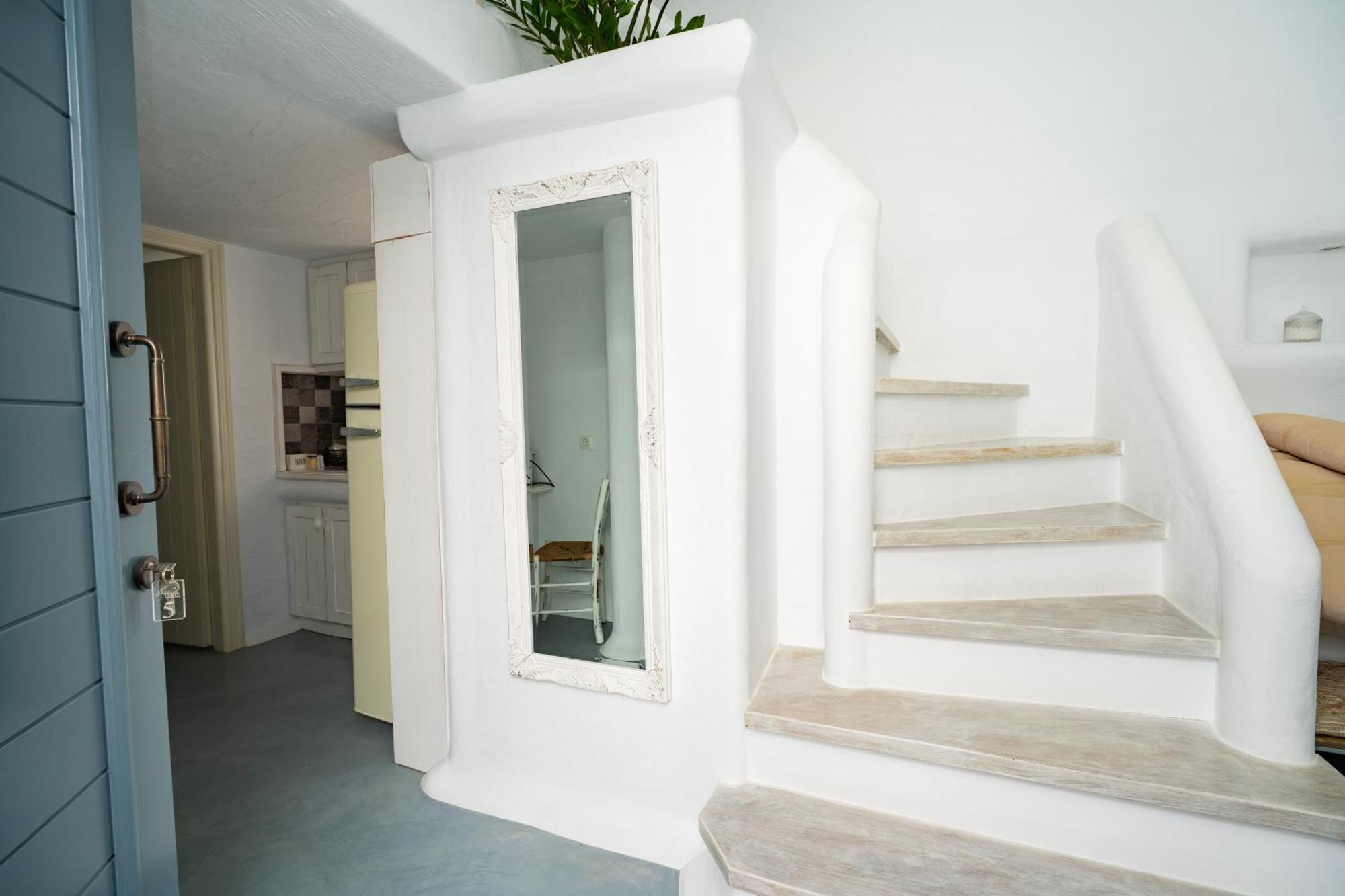 5 Traditional Suites Livadi  Exterior foto